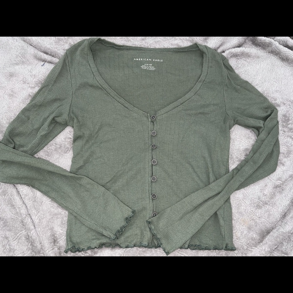 American Eagle Green Button Long Sleeve